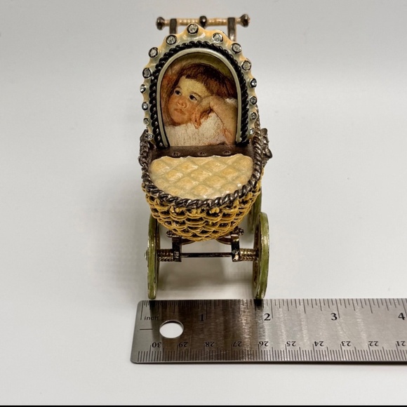 Rare VTG Jay Strongwater  “Heidi” Pram Baby Carriage Picture Frame w/ Swarovski - Picture 13 of 14
